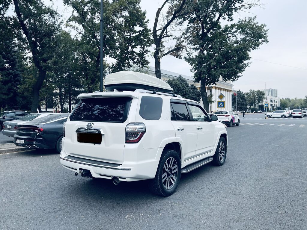 Toyota 4Runner: 2018 г., 4 л, Автомат, Газ, Внедорожник: фото 6