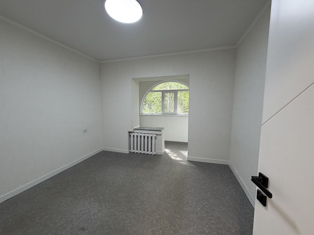 2 комнаты, 48 м², 7 мкр 105 серия, 1 этаж, Евроремонт: фото 2