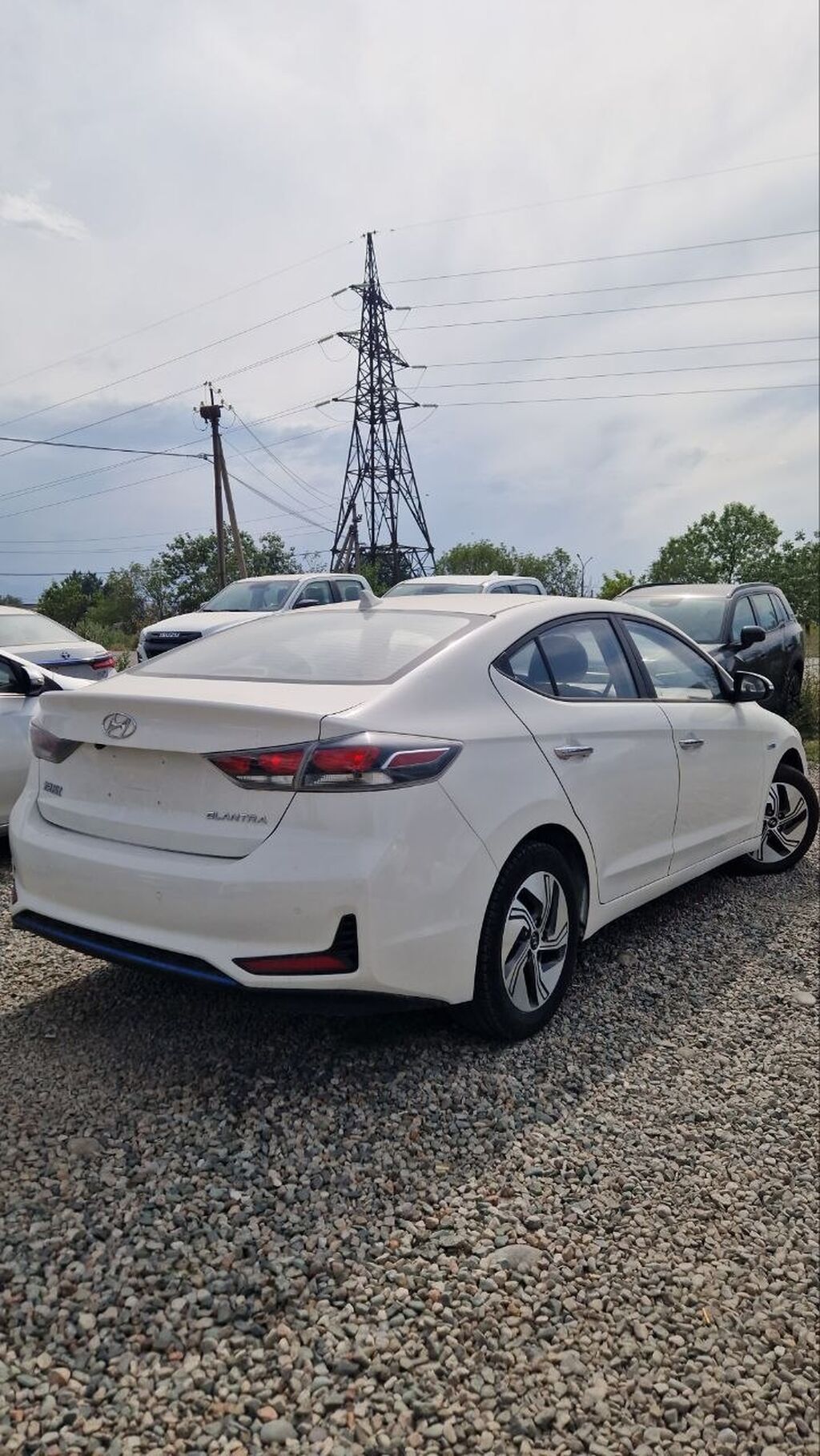 Hyundai Elantra: 2020 г., 1.6 л, Автомат, Гибрид, Седан: фото 4