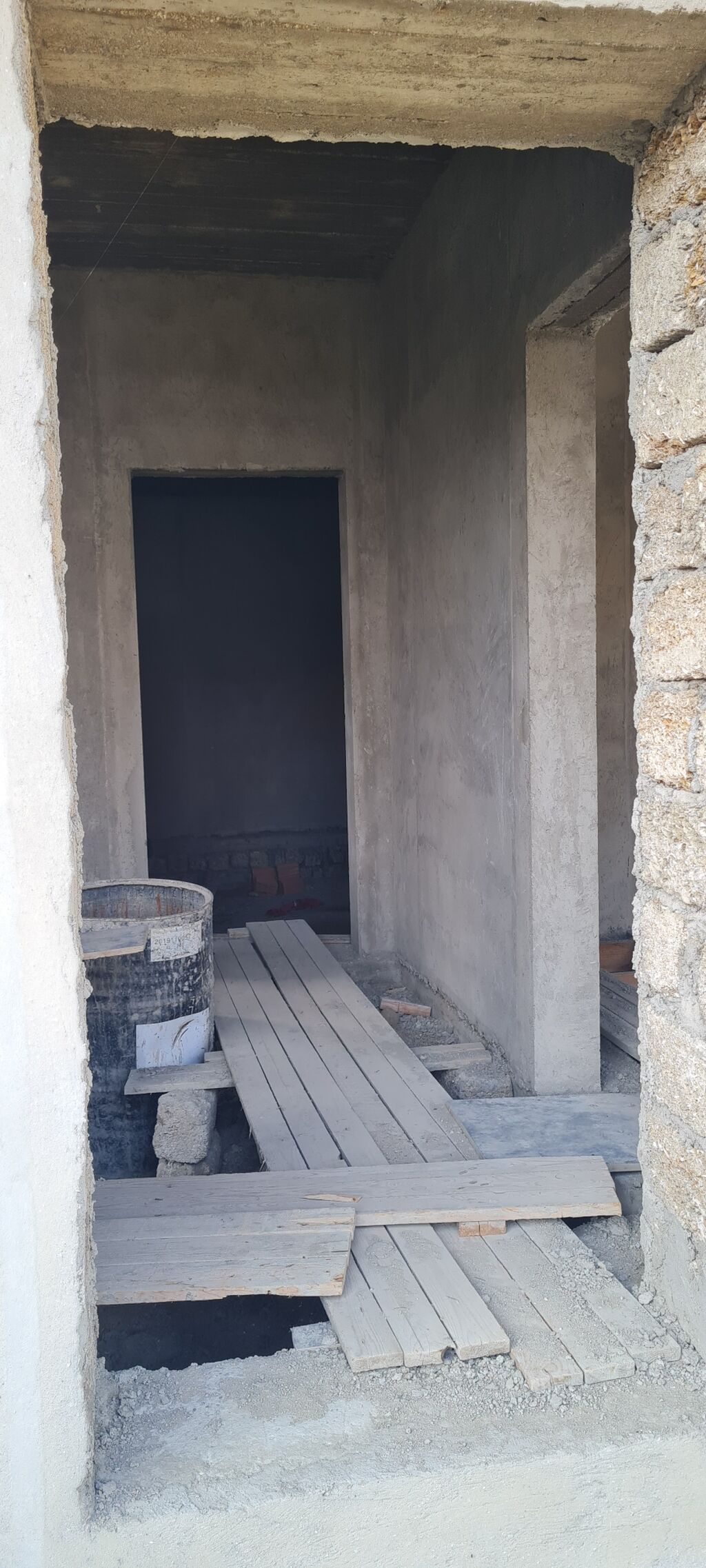 Kürdəxanı qəs. 4 otaqlı, 90 kv. m, Kredit yoxdur, Təmirsiz