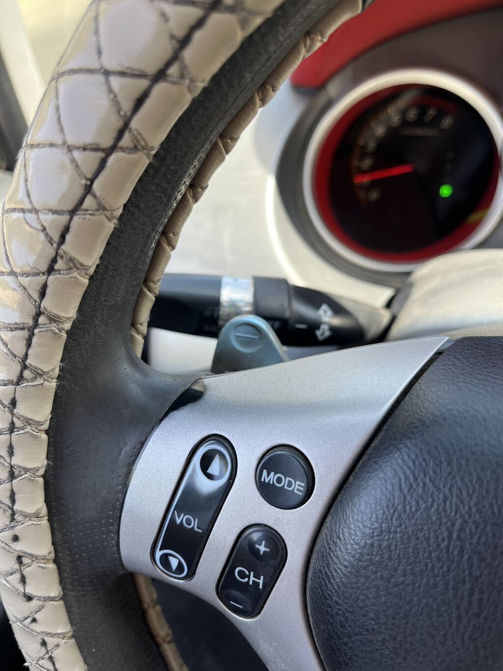 Honda Jazz: 2005 г., 1.5 л, Автомат, Бензин, Хэтчбэк: фото 4