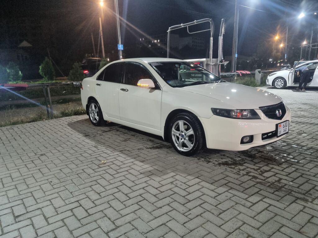 Honda Accord: 2003 г., 2 л, Автомат, Бензин, Седан — фото 3