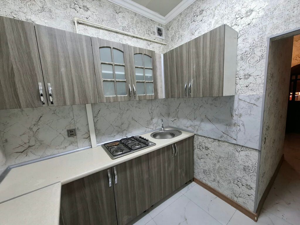 Bakı, 3 otaqlı, Köhnə tikili, 75 kv. m