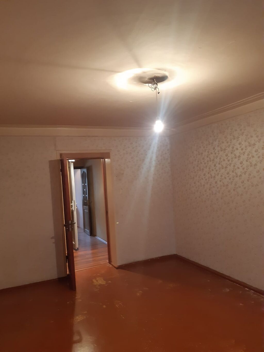 Sumqayıt, 3 otaqlı, Köhnə tikili, 72 kv. m