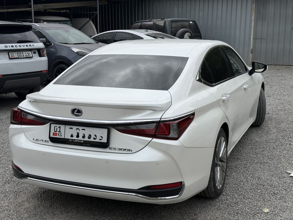Lexus ES 300h, 2021 г., гибрид, седан: фото 2