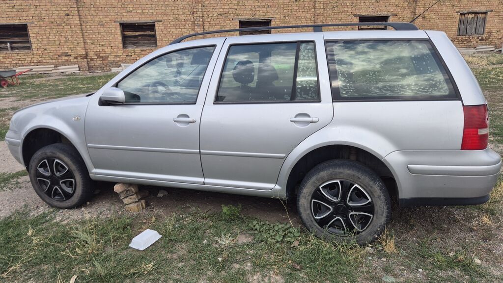 Volkswagen Golf Variant: 2004 г., 1.6 л, Автомат, Бензин, Универсал: фото 2