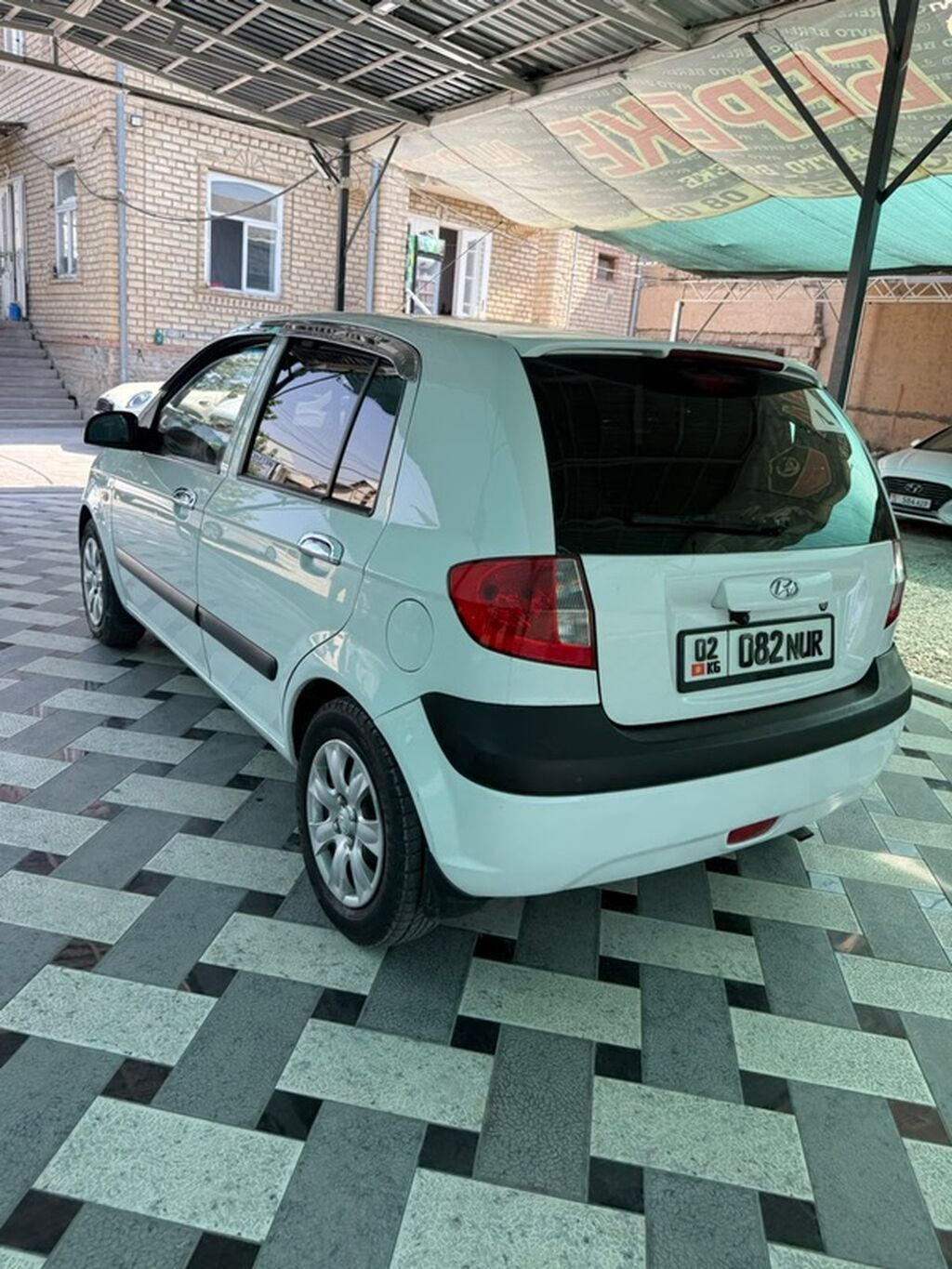 Hyundai Getz: 2010 г., 1.6 л, Механика, Бензин, Хэтчбэк: фото 2