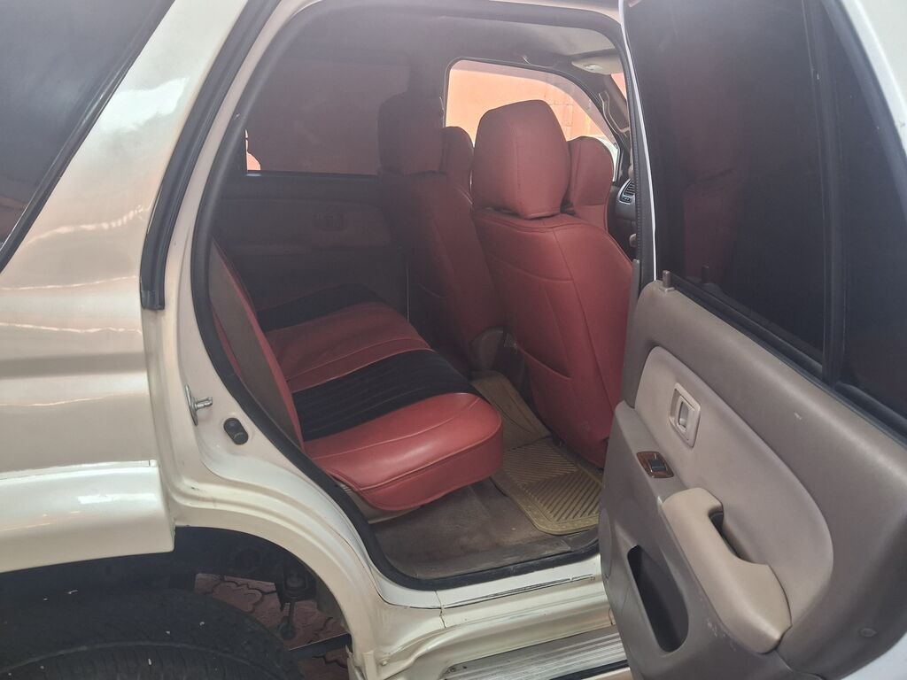Toyota Hilux Surf: 2000 г., 2.7 л, Автомат, Бензин, Внедорожник: фото 5