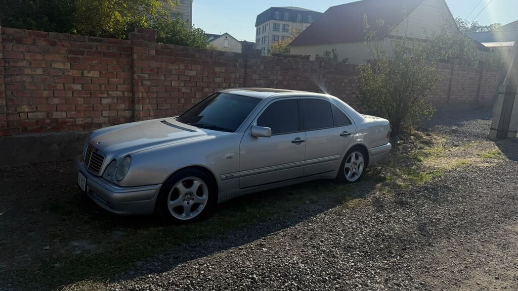 Mercedes-Benz E-Class: 1999 г., 4.3 л, Бензин: фото 2