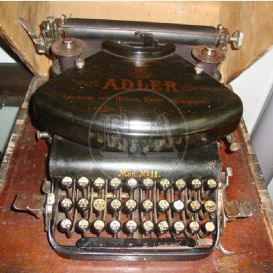 Αντίκες: Γραφομηχανή Adler Mod.11
σε lalafo.gr Γραφομηχανή Adler Mod.11
σε Πάτρα