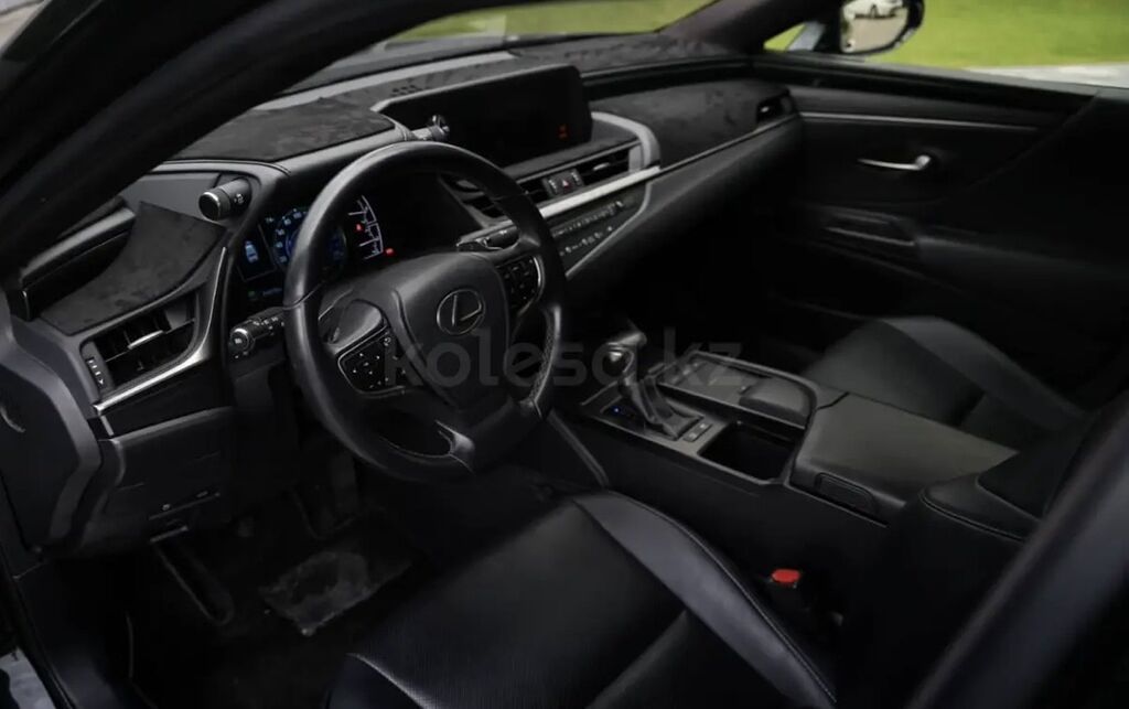Lexus ES: 2019 г., Автомат, Гибрид, Седан: фото 4