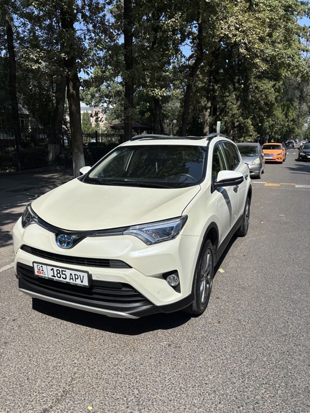 Toyota RAV4: 2018 г., Автомат, Гибрид, Кроссовер: фото 6