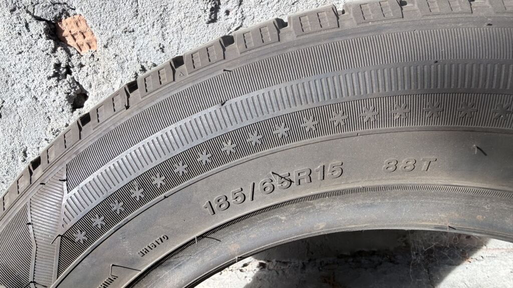 Зимняя шина без шипов, размер 185/65 R15, индекс нагрузки/скорости: фото 1