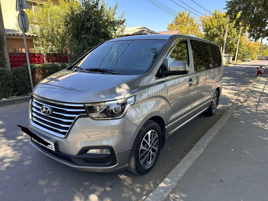 Hyundai H-1: 2019 г., 2.5 л, Автомат, Дизель, Минивэн: фото 1