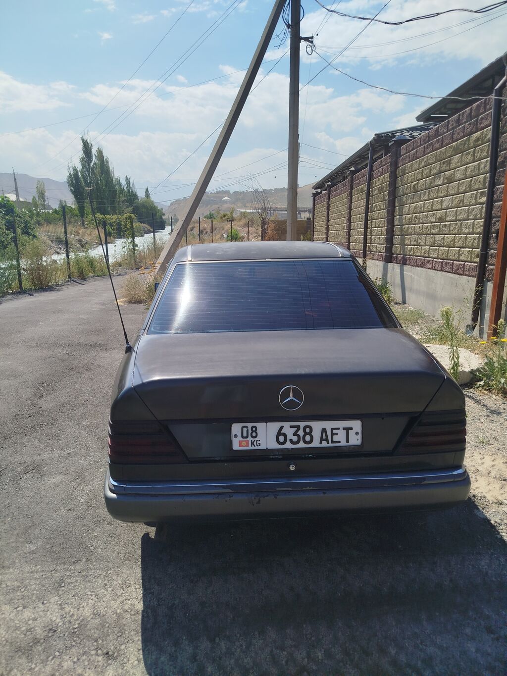 Mercedes-Benz W124: 1992 г., 2.3 л, Механика, Бензин, Седан: фото 8