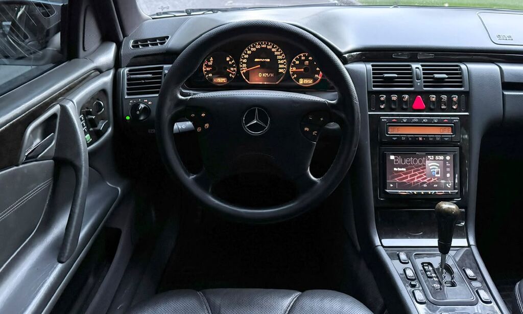 Mercedes-Benz E-Class: 2002 г., 5.5 л, Автомат, Бензин, Седан: фото 6