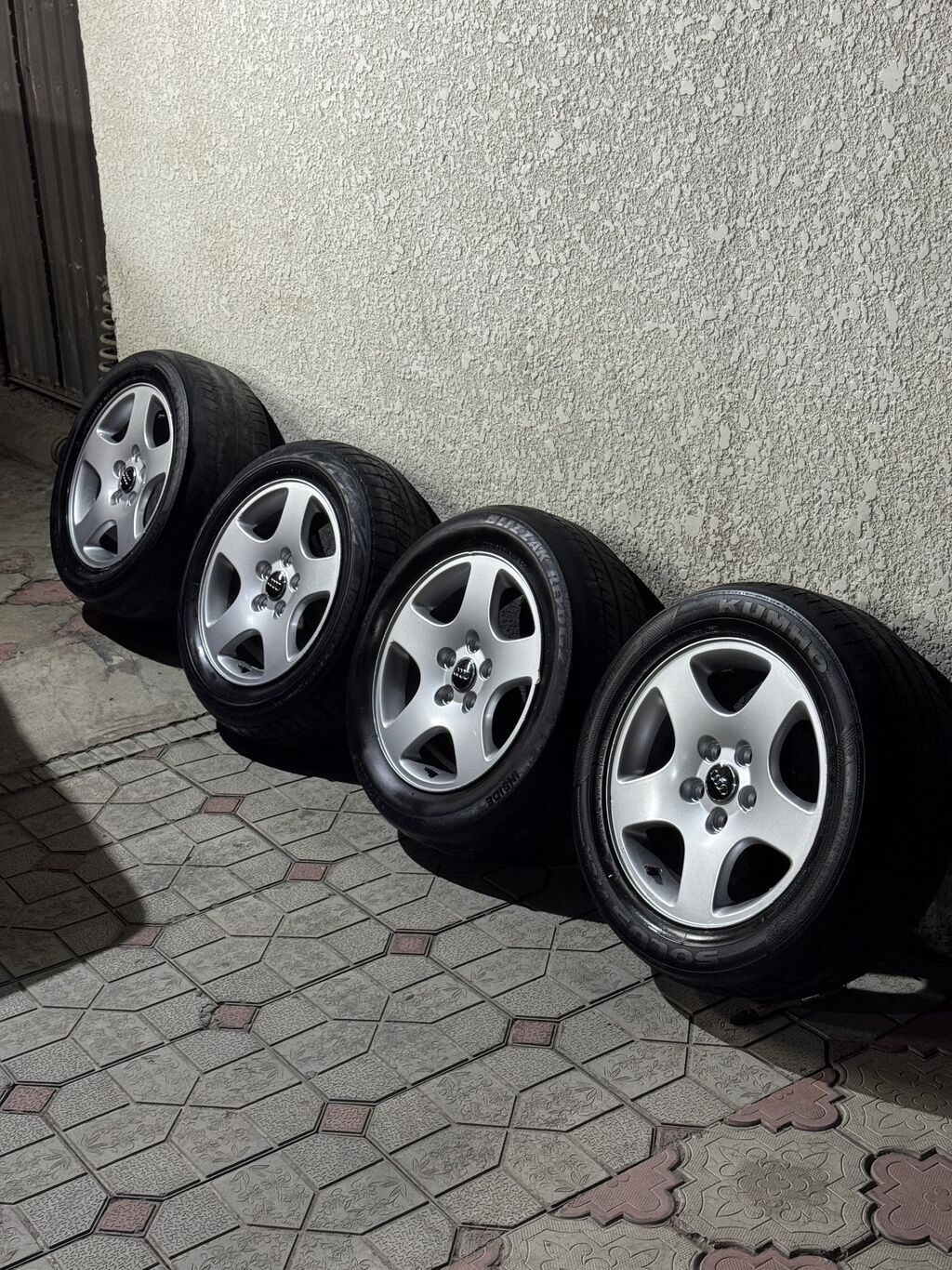 Колеса в сборе 215 / 55 / R 16, Всесезонная, Б/у, Комплект, Легковые, Литые, отверстий - 5: фото 3