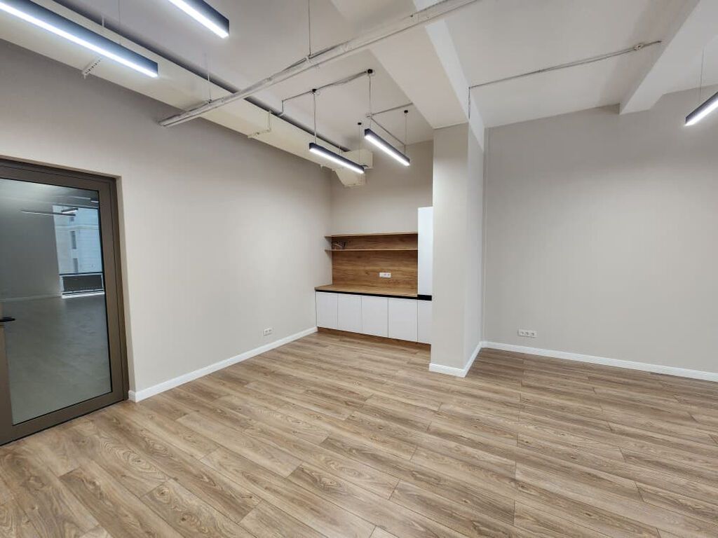 Аренда офисов, 57 м², В бизнес центре, 1 линия: фото 6