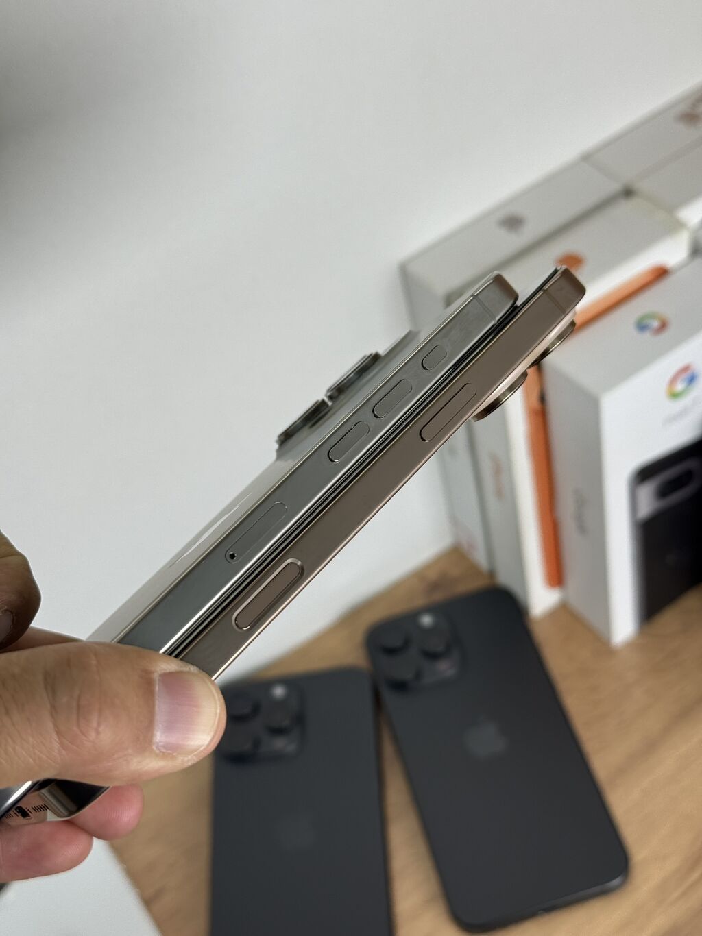 IPhone 16 Pro Max, Б/у, 256 ГБ, Natural Titanium, Защитное стекло, Чехол, 96 %: фото 4