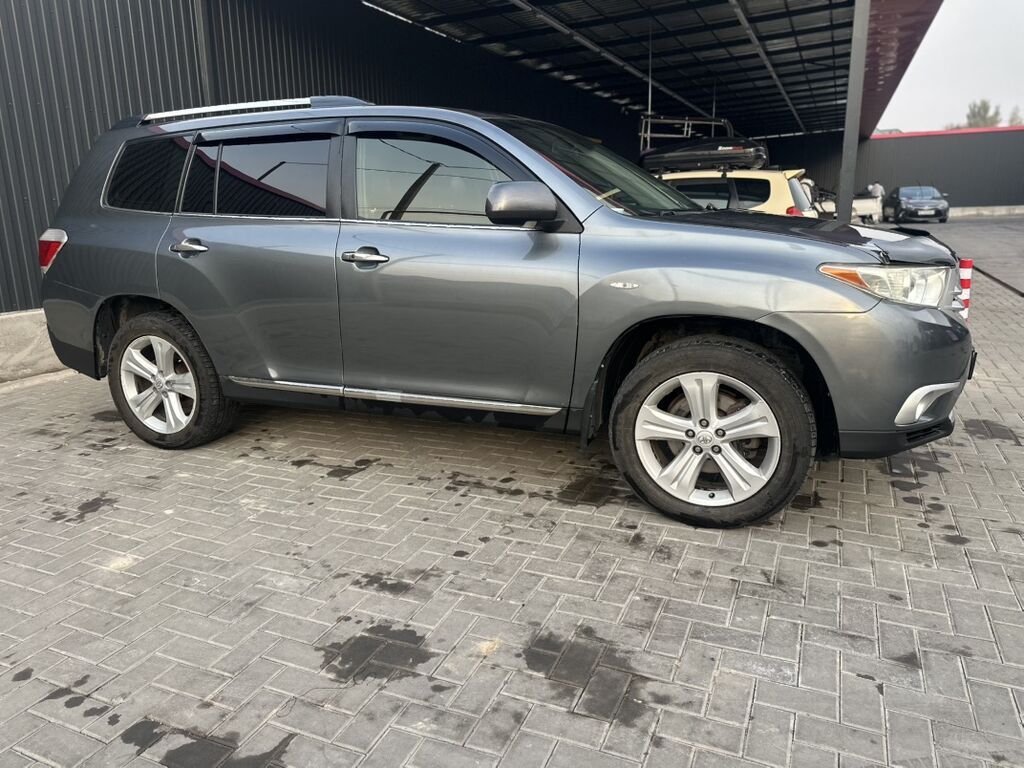 Toyota Highlander: 2013 г., 3.5 л, Автомат, Бензин, Кроссовер: фото 2