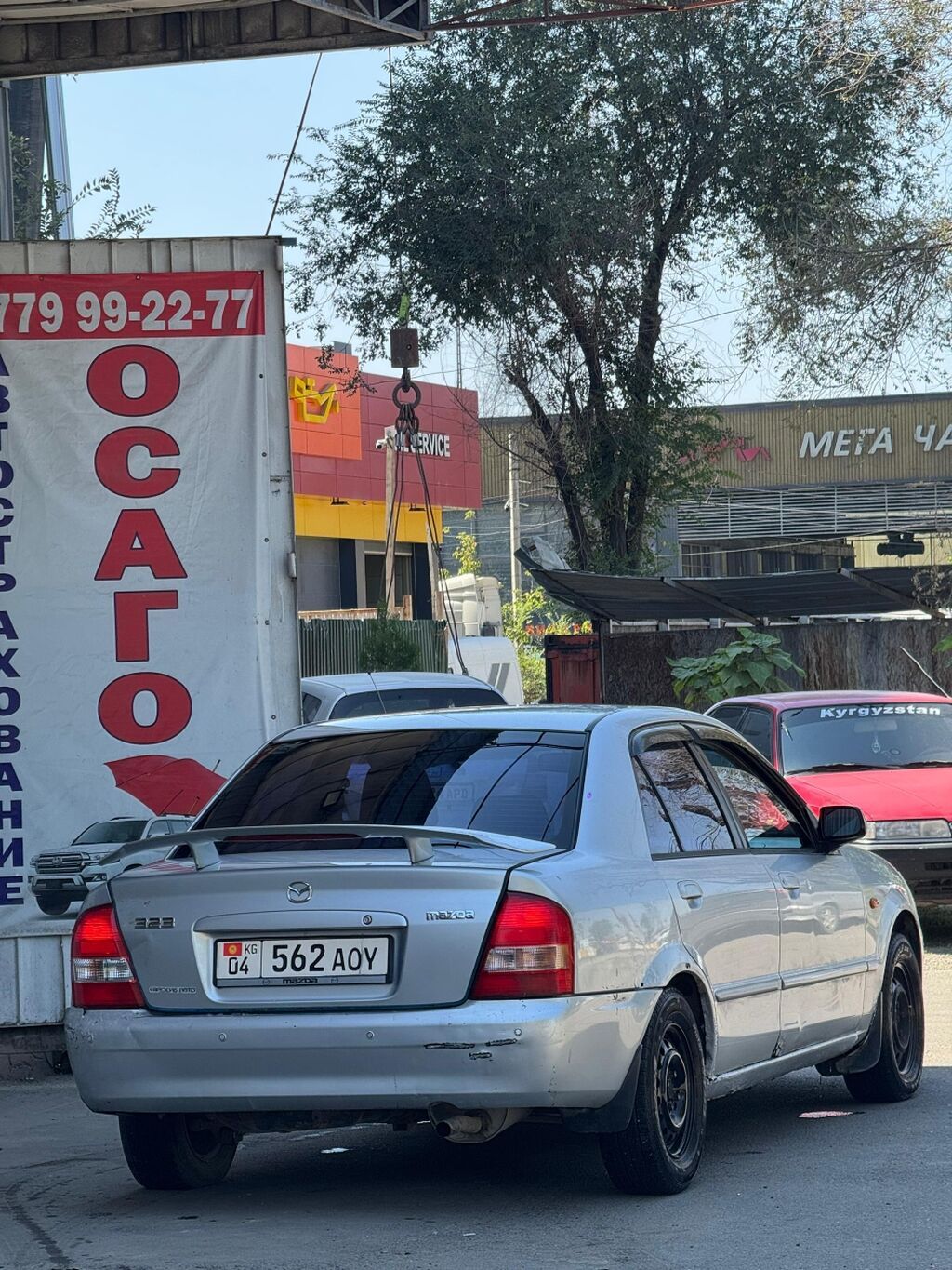 Mazda 323: 2002 г., 1.6 л, Автомат, Бензин, Седан: фото 3