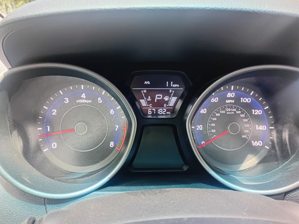 Hyundai Elantra: 2015 г., 1.8 л, Автомат, Бензин, Седан: фото 2