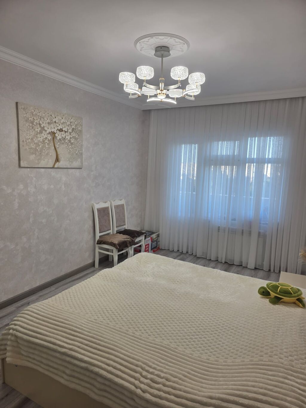 Bakı, Bakıxanov qəs., 3 otaqlı, Köhnə tikili, m. Neftçilər, 75 kv. m
