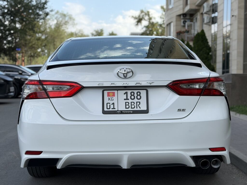 Toyota Camry: 2018 г., 2.5 л, Автомат, Бензин, Седан: фото 3