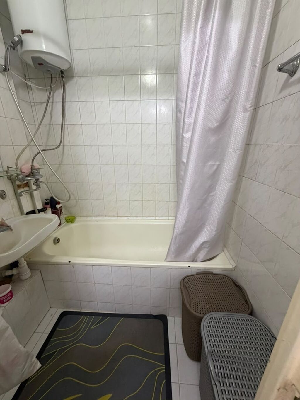 3 комнаты, 70 м², 105 серия, 7 этаж, Старый ремонт: фото 8