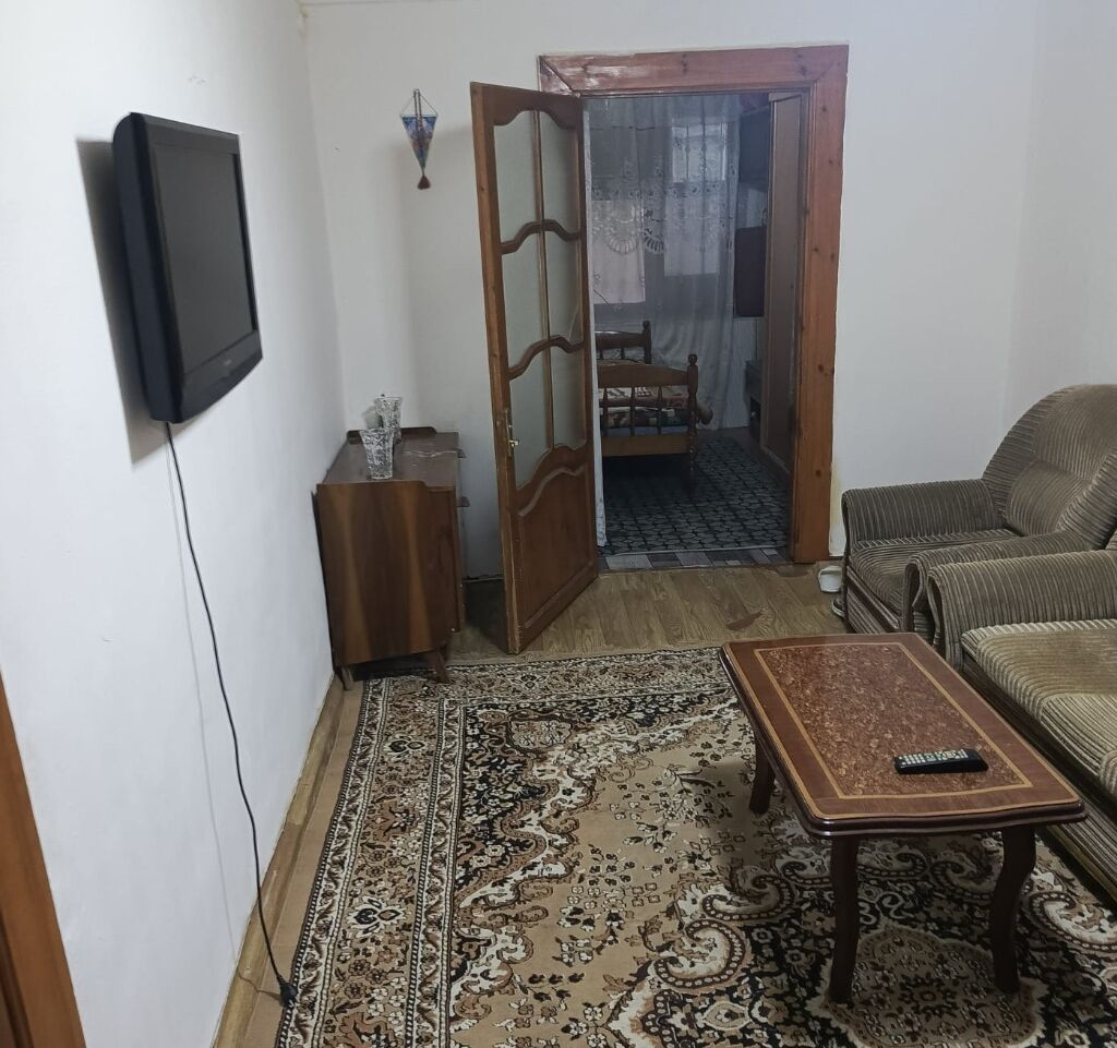 Kirayə üçün mebel və texnikası ilə tam təchiz olunmuş 2 otaqlı mənzil