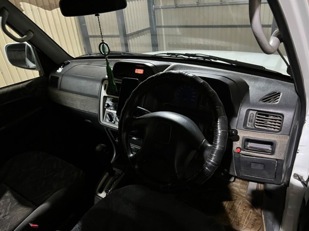 Mitsubishi Pajero iO: 1998 г., 1.8 л, Бензин, Внедорожник: фото 6