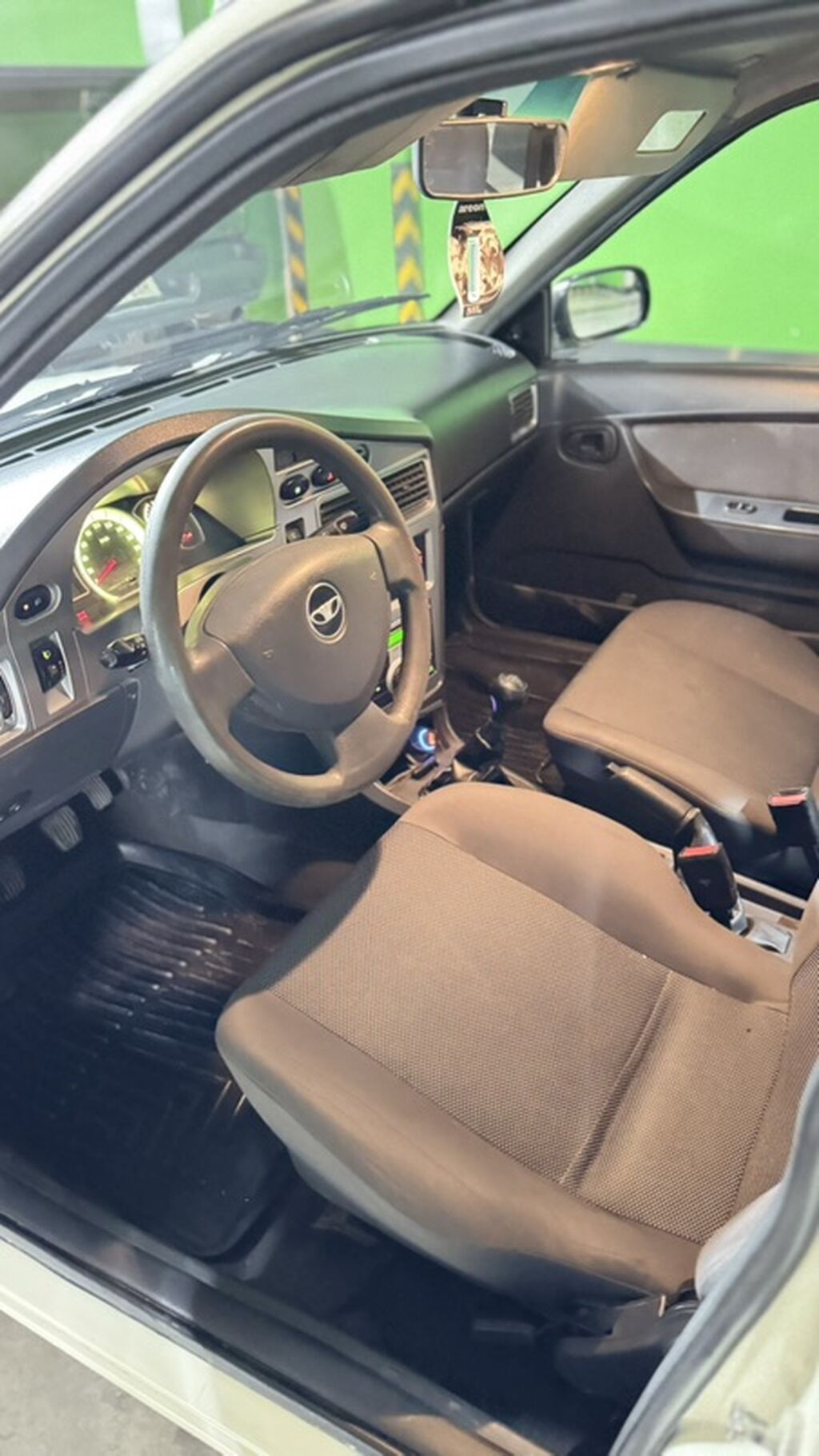 Daewoo Nexia: 2011 г., 1.6 л, Механика, Бензин, Седан: фото 8