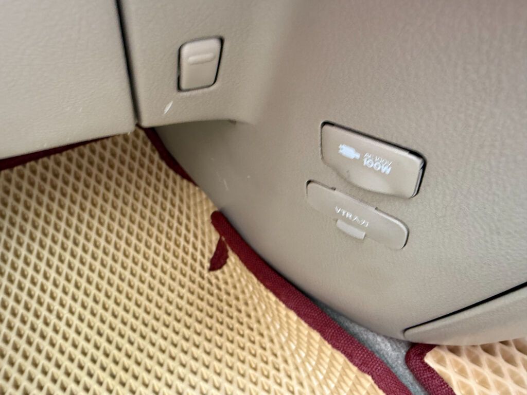 Toyota Ipsum: 2003 г., 2.4 л, Газ, Минивэн: фото 4