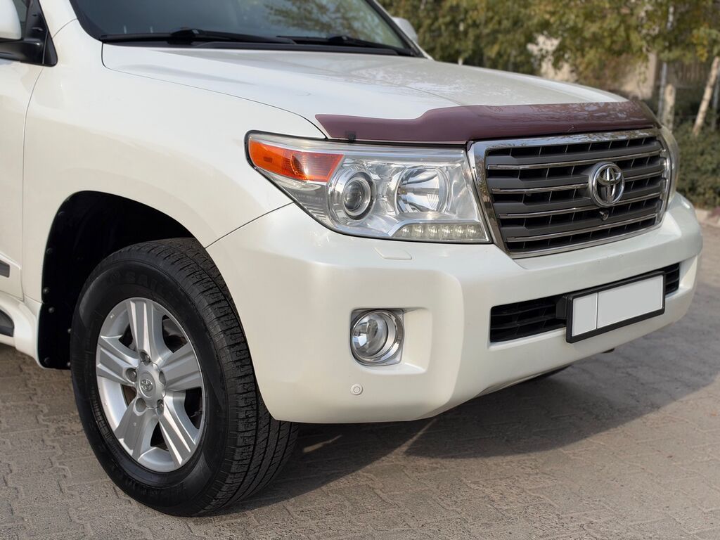 Toyota Land Cruiser: 2012 г., 4.6 л, Автомат, Бензин, Внедорожник: фото 3