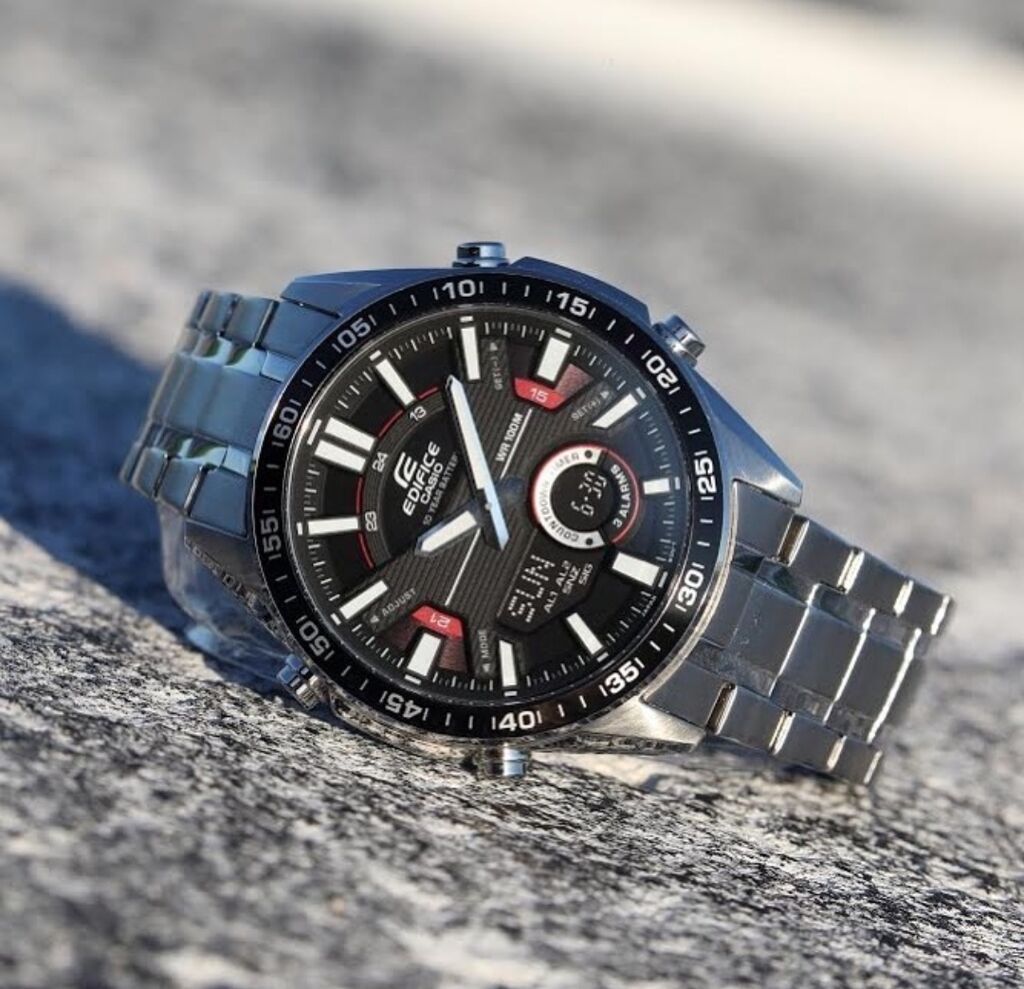Edifice EFV-100D Функции : дата, будильник, секундомер, таймер: фото 2