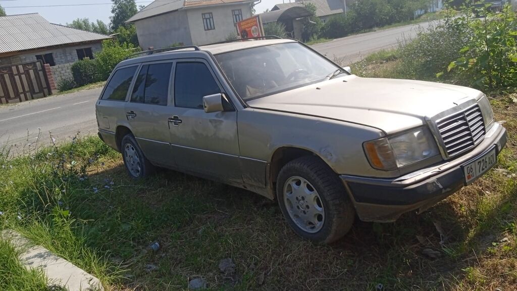 Mercedes-Benz W124: 1991 г., 3 л, Механика, Дизель, Универсал — фото 3