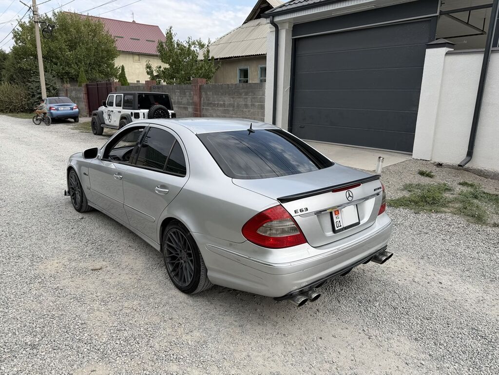 Mercedes-Benz E-Class: 2003 г., 5 л, Автомат, Бензин, Седан: фото 4