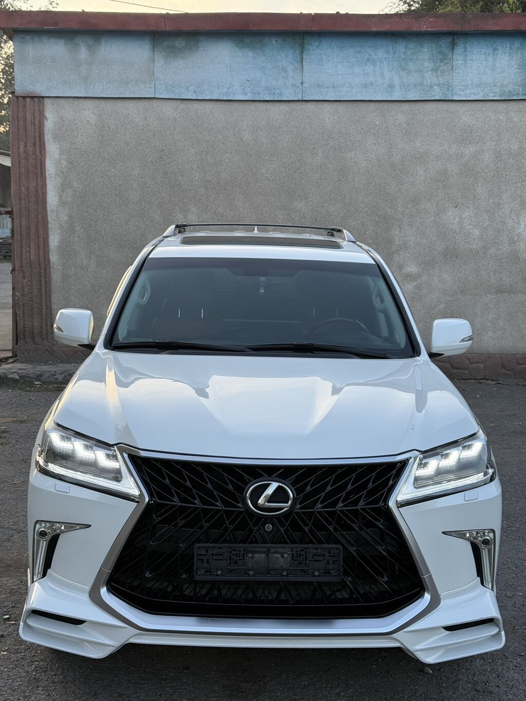 Lexus LX: 2013 г., 5.7 л, Автомат, Бензин, Внедорожник: фото 3