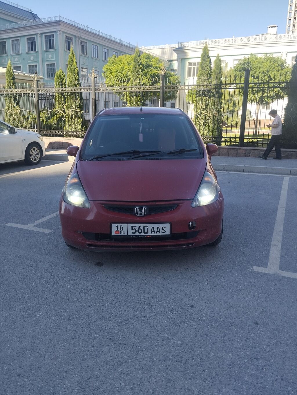 Honda Fit: 2001 г., 1.3 л, Автомат, Бензин, Хэтчбэк: фото 1