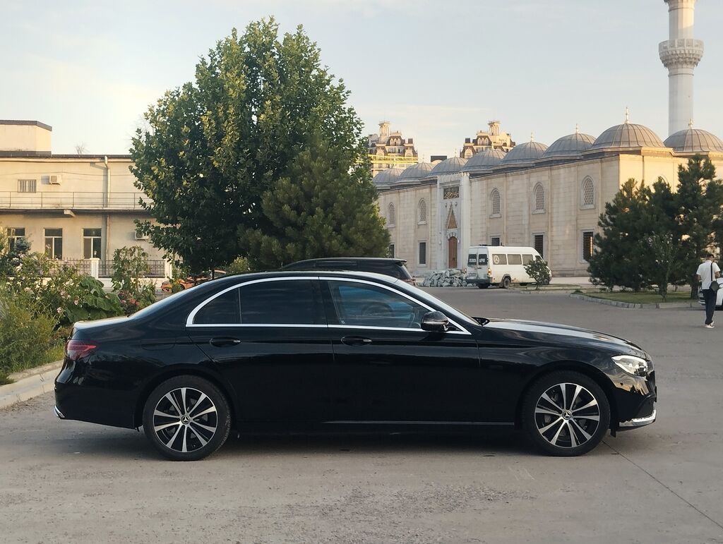 Mercedes-Benz E-Class: 2020 г., 2 л, Автомат, Гибрид, Седан: фото 3