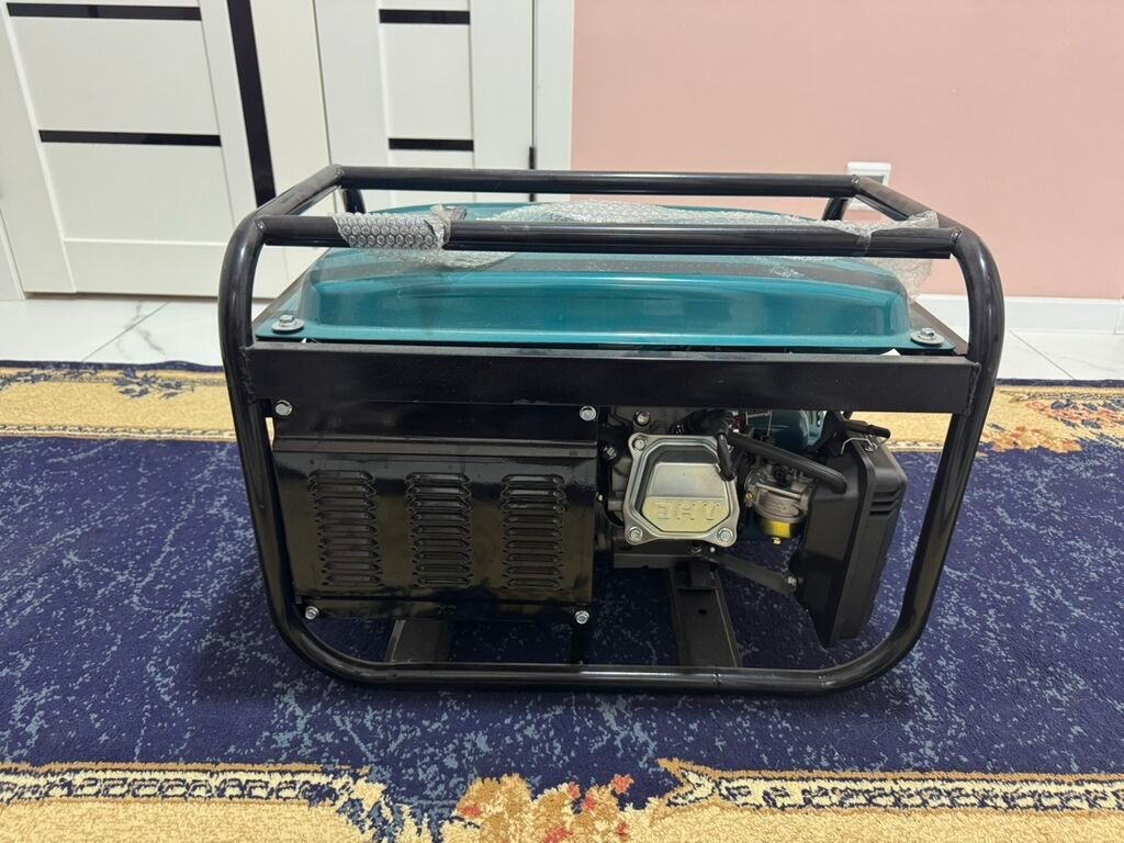 Продаётся новый бензиновый генератор Makita G5500LX. Аппарат абсолютно: фото 3