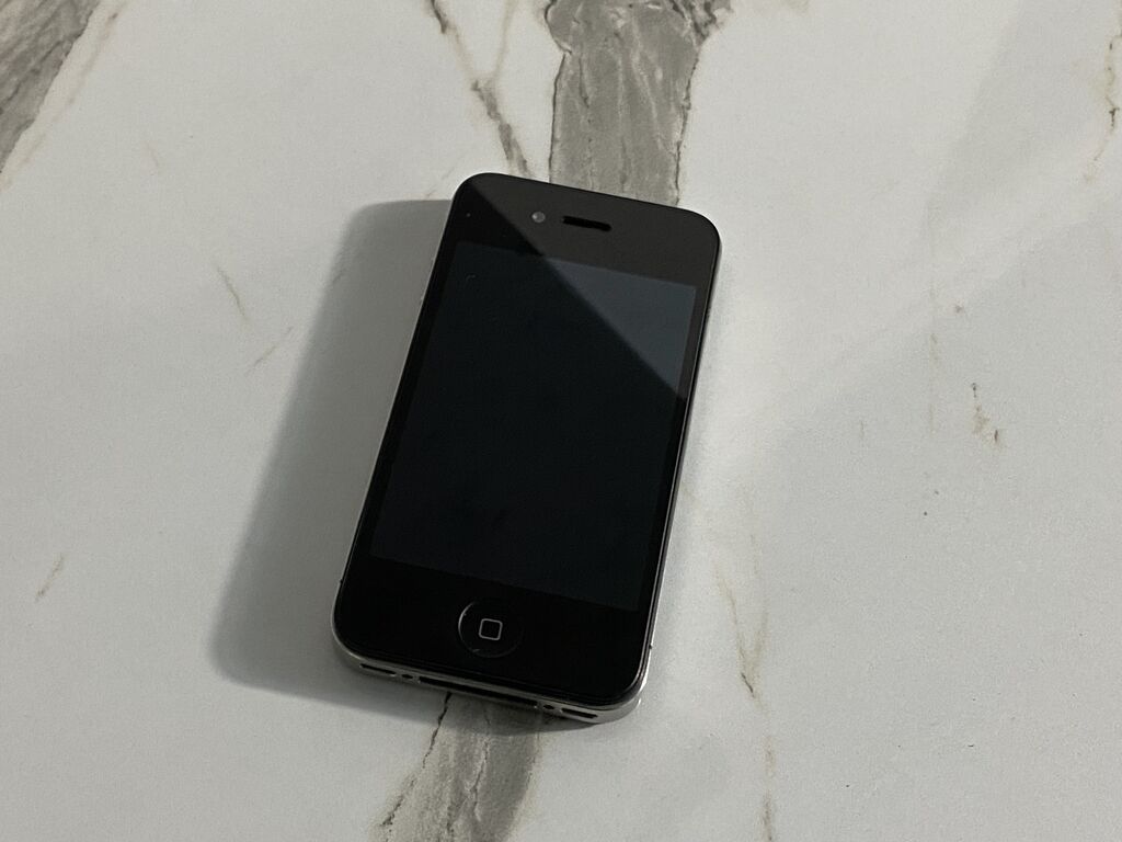 IPhone 4 16gb (черный) Состояние хорошее Все работает идеально — фото 3