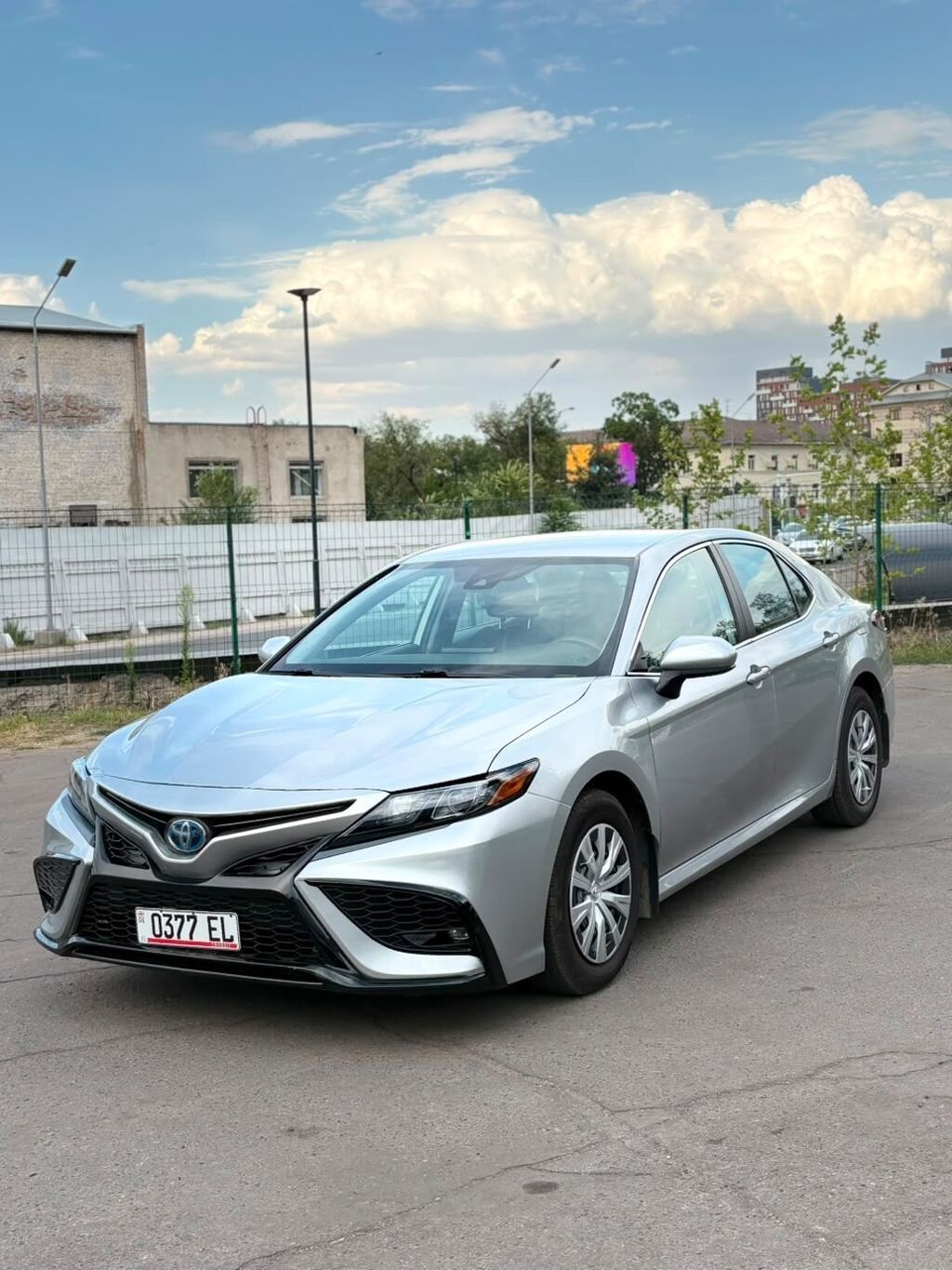 Toyota Camry: 2022 г., 2.5 л, Вариатор, Гибрид, Седан: фото 2