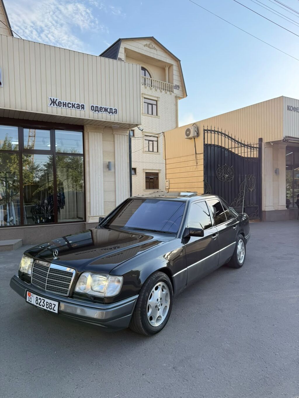 Mercedes-Benz W124: 1995 г., 3.2 л, Автомат, Бензин, Седан: фото 2