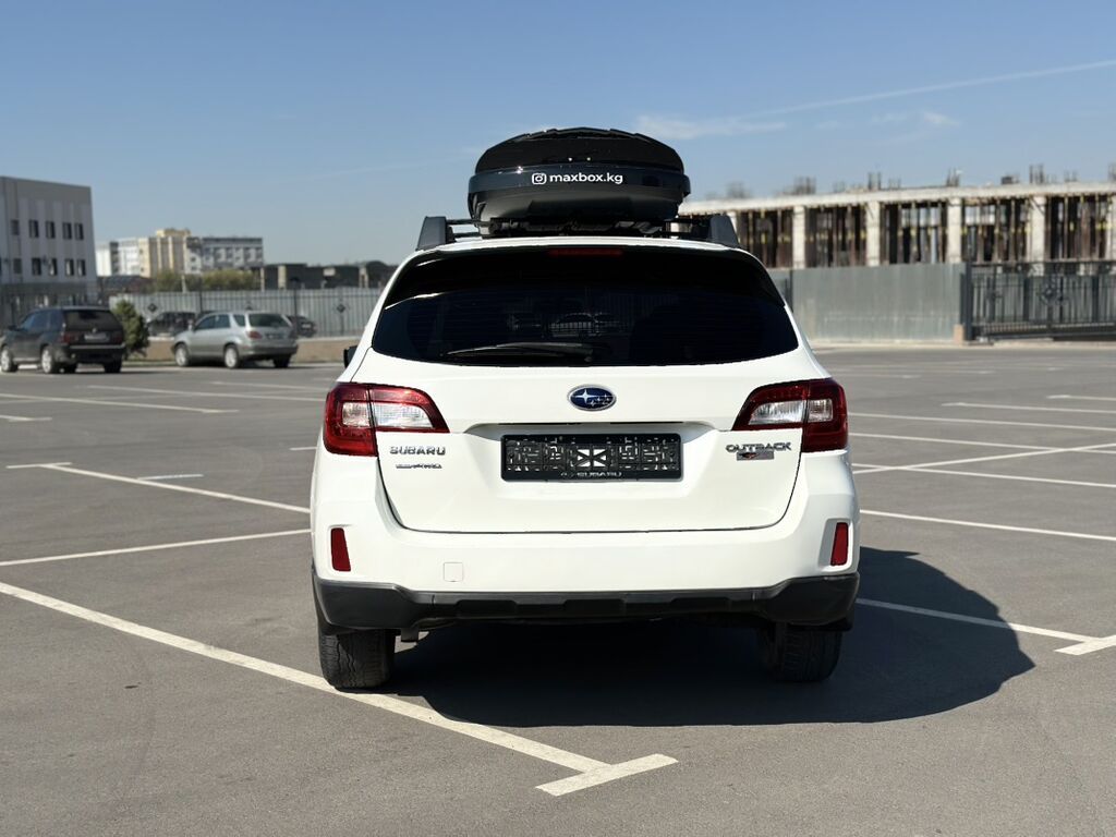 Subaru Outback: 2015 г., 2.5 л, Бензин, Универсал: фото 2