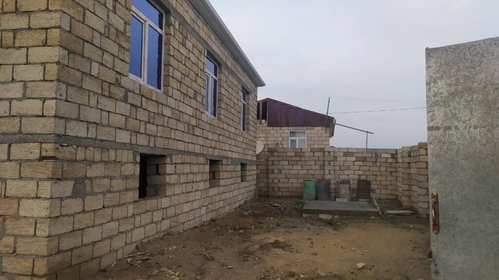 Mehdiabad 4 otaqlı, 175 kv. m, Təmirsiz
