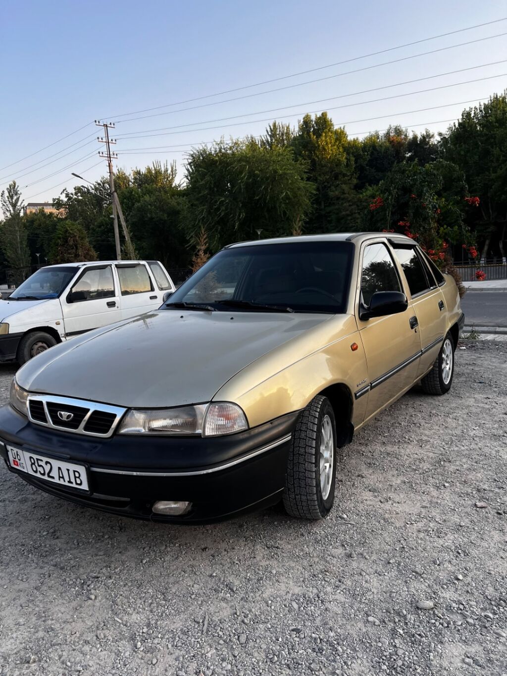Daewoo Nexia: 2005 г., 1.6 л, Механика, Бензин, Седан: фото 2