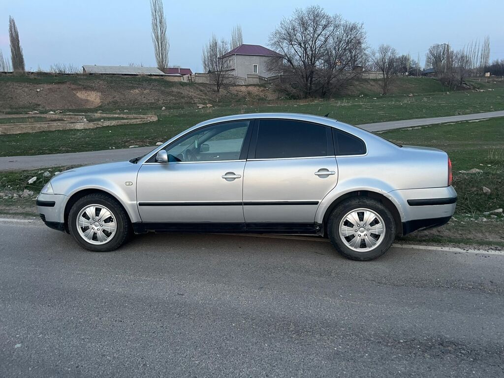 Volkswagen Passat: 2002 г., 2 л, Механика, Бензин, Седан: фото 5