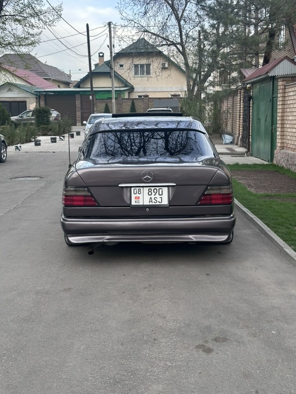 Mercedes-Benz W124: 1993 г., 2.2 л, Механика, Бензин, Седан: фото 5