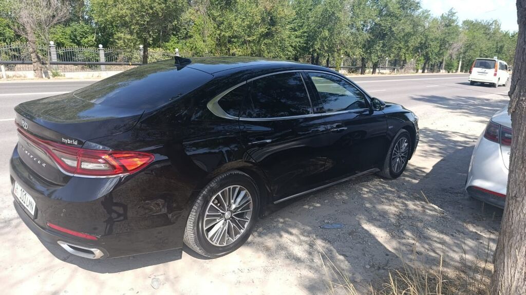 Hyundai Grandeur: 2018 г., 2.4 л, Автомат, Гибрид, Седан — фото 3